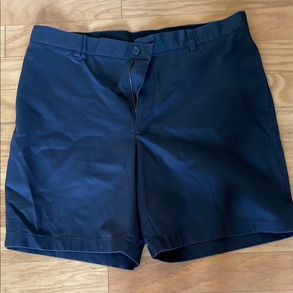L.L. Bean Other - Men's Navy Blue Shorts L.L. Bean size 37